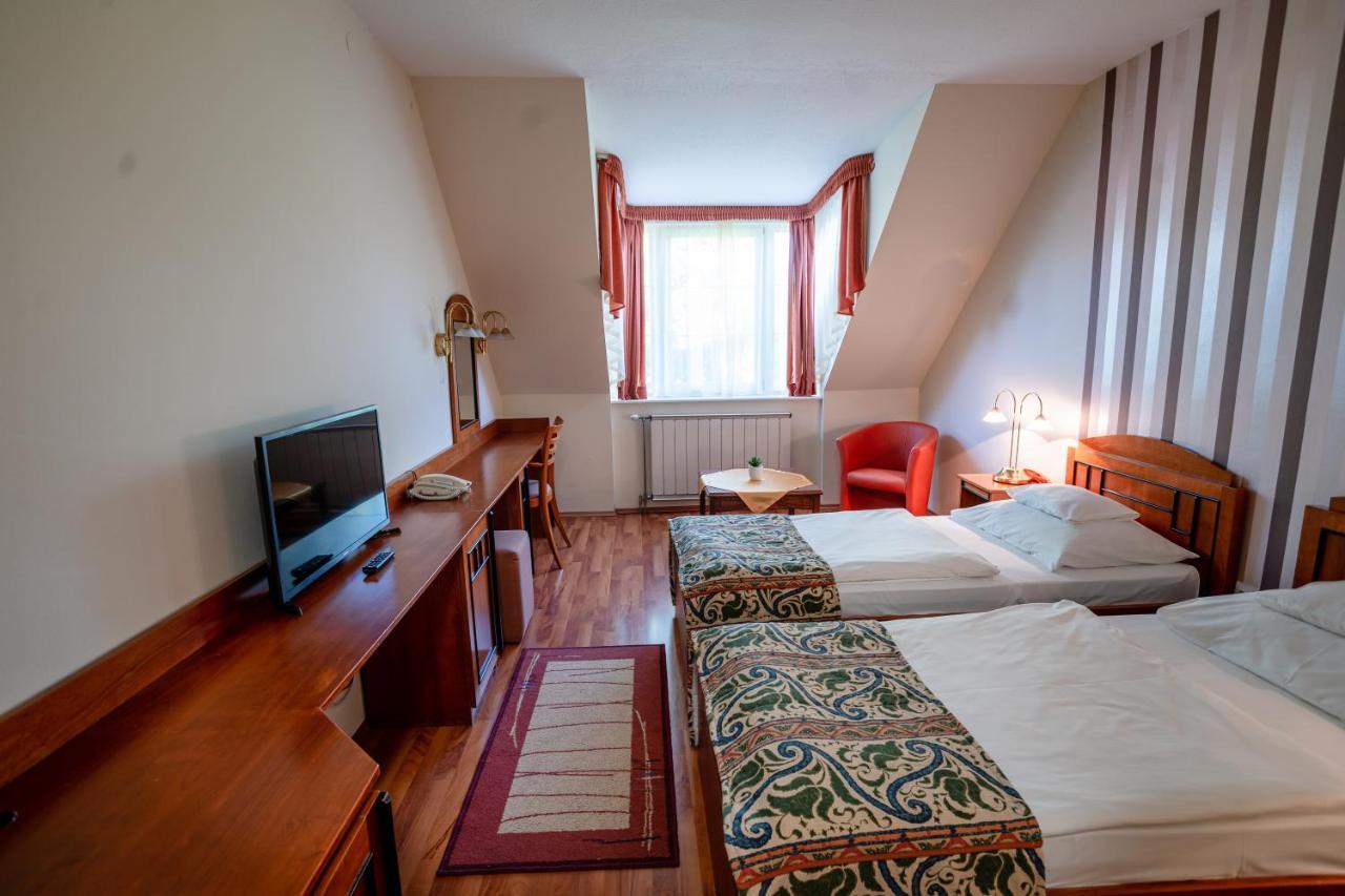Hotel Erzsebet Heviz Exterior photo