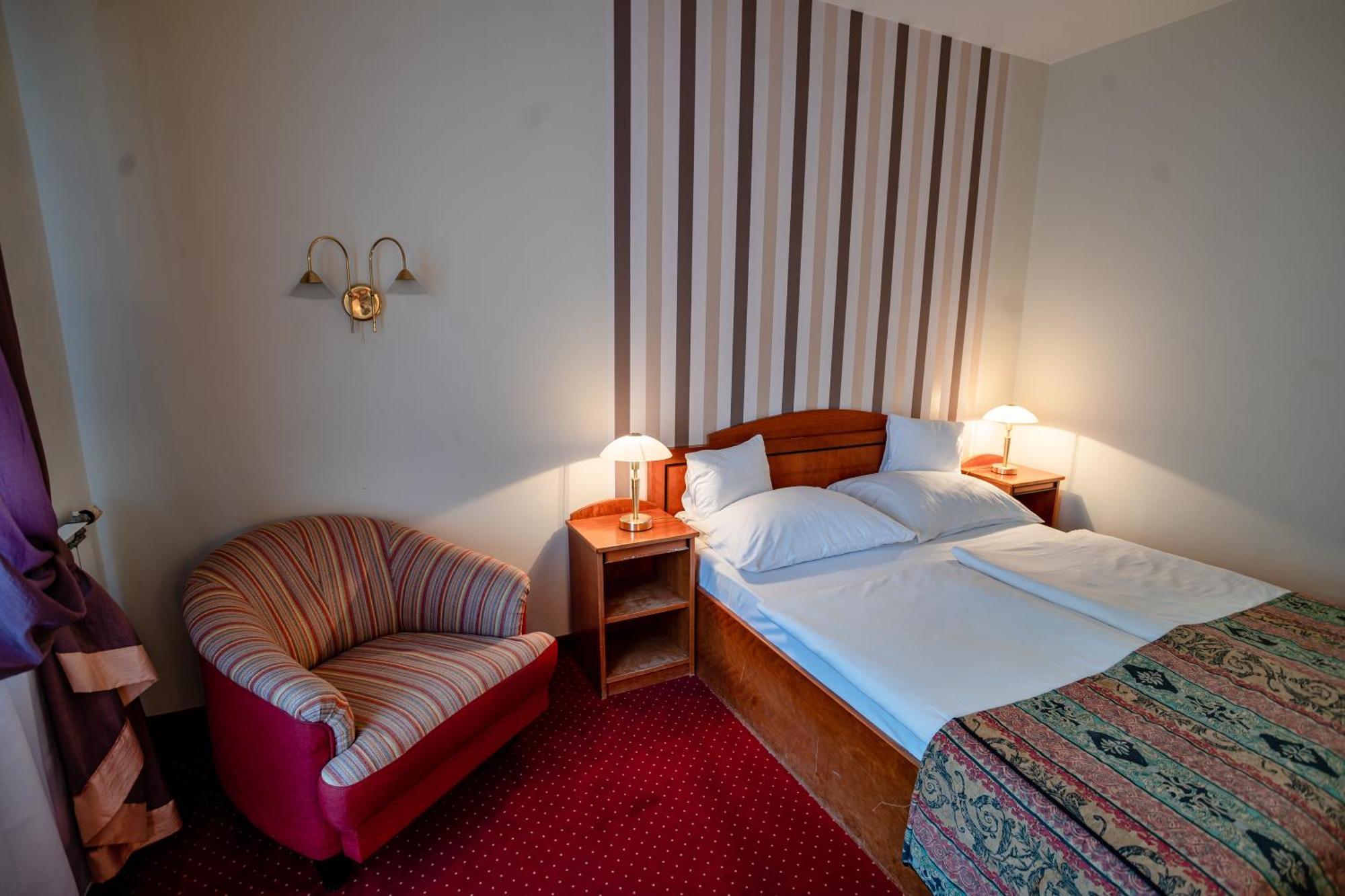Hotel Erzsebet Heviz Exterior photo